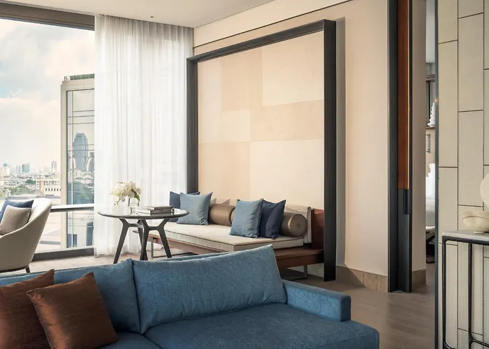 Hotel Four Seasons At Chao Phraya River 5*