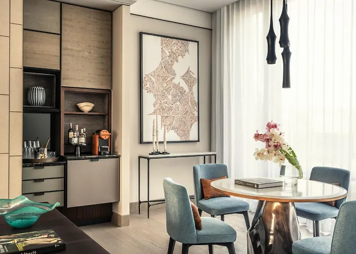 Four Seasons At Chao Phraya River 5*