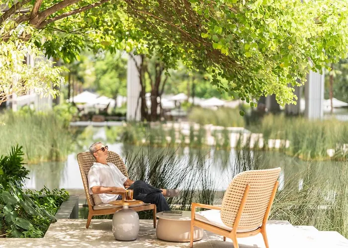 Hotel Four Seasons At Chao Phraya River 5*