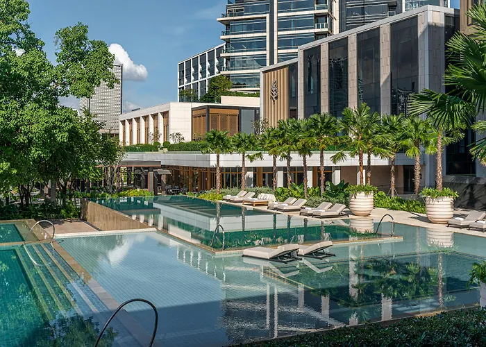 Four Seasons At Chao Phraya River