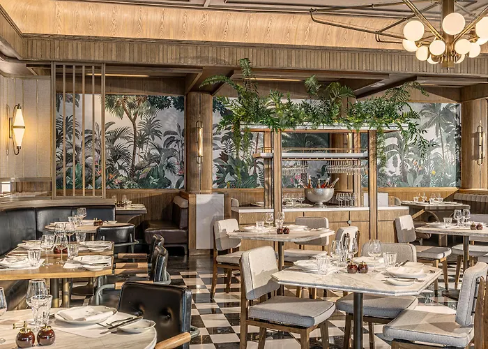 Hotel Four Seasons At Chao Phraya River