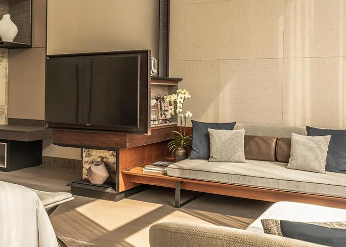 Four Seasons At Chao Phraya River