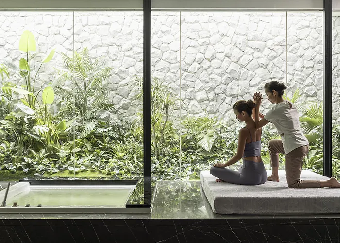 Отель Four Seasons At Chao Phraya River