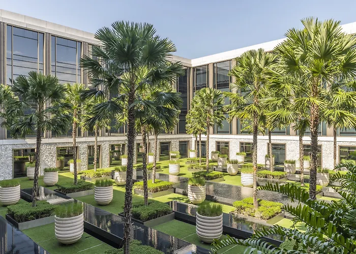 Four Seasons At Chao Phraya River Отель